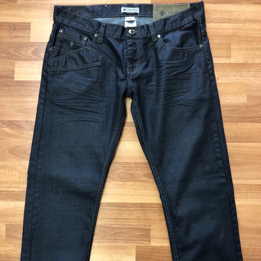 Men’s Columbia Jeans - Size38 X 33 - NWOT - sharp!